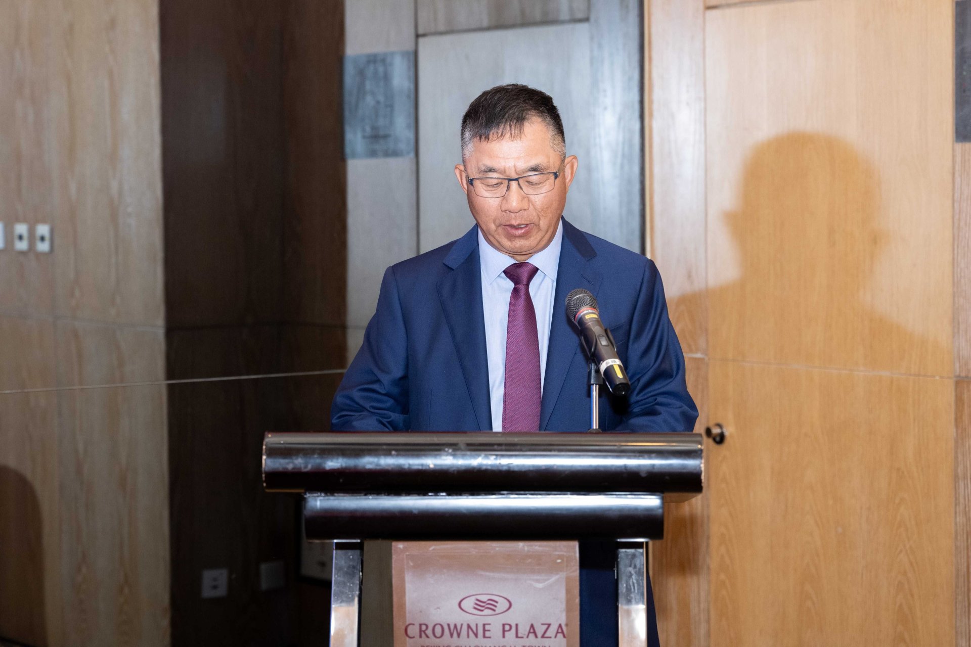 �������ʹ���-׷�󿵽�,����һ������