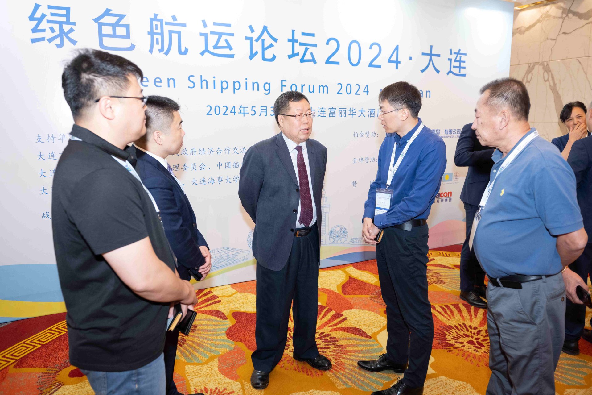 �������ʹ���-׷�󿵽�,����һ������