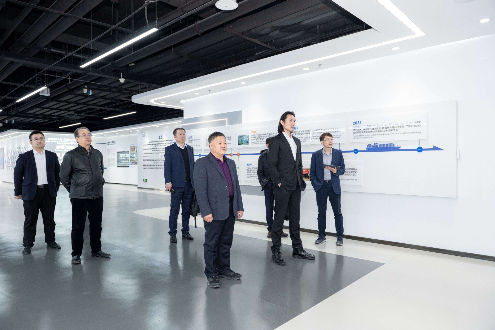 �������ʹ���-׷�󿵽�,����һ������